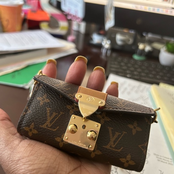 Bitsy Pouch summer 2023 Cruise Collection - Picture 10 of 12